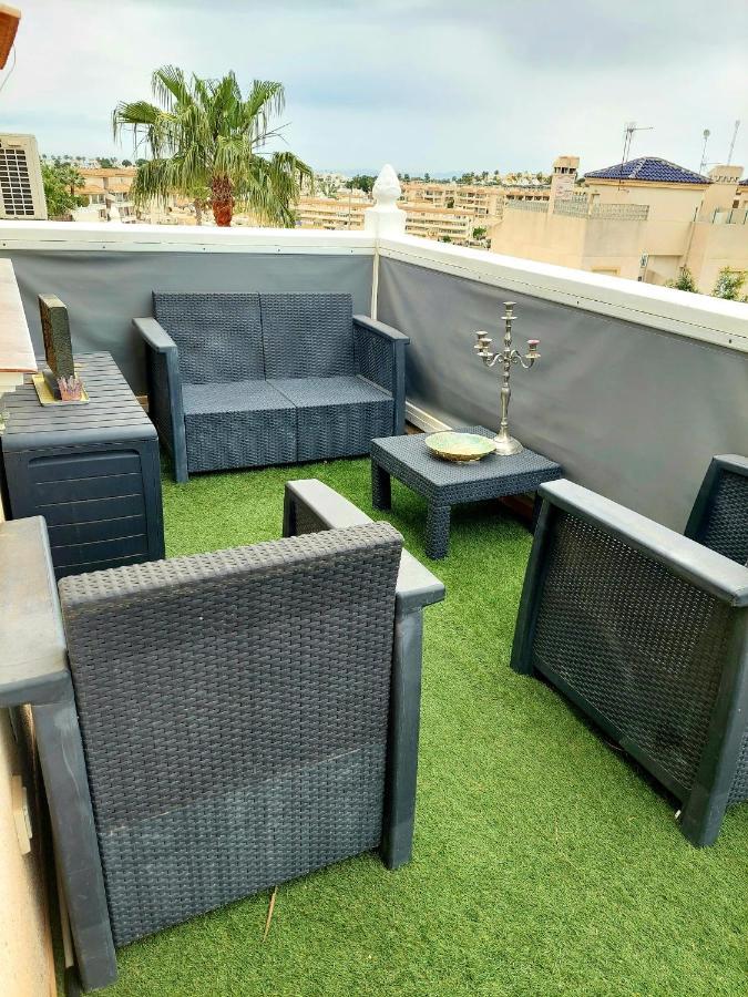 Fabulous Detached Large Villa 5 Bedrooms 3 Bathrooms Backing Onto Villamartin Golf Course Bagian luar foto