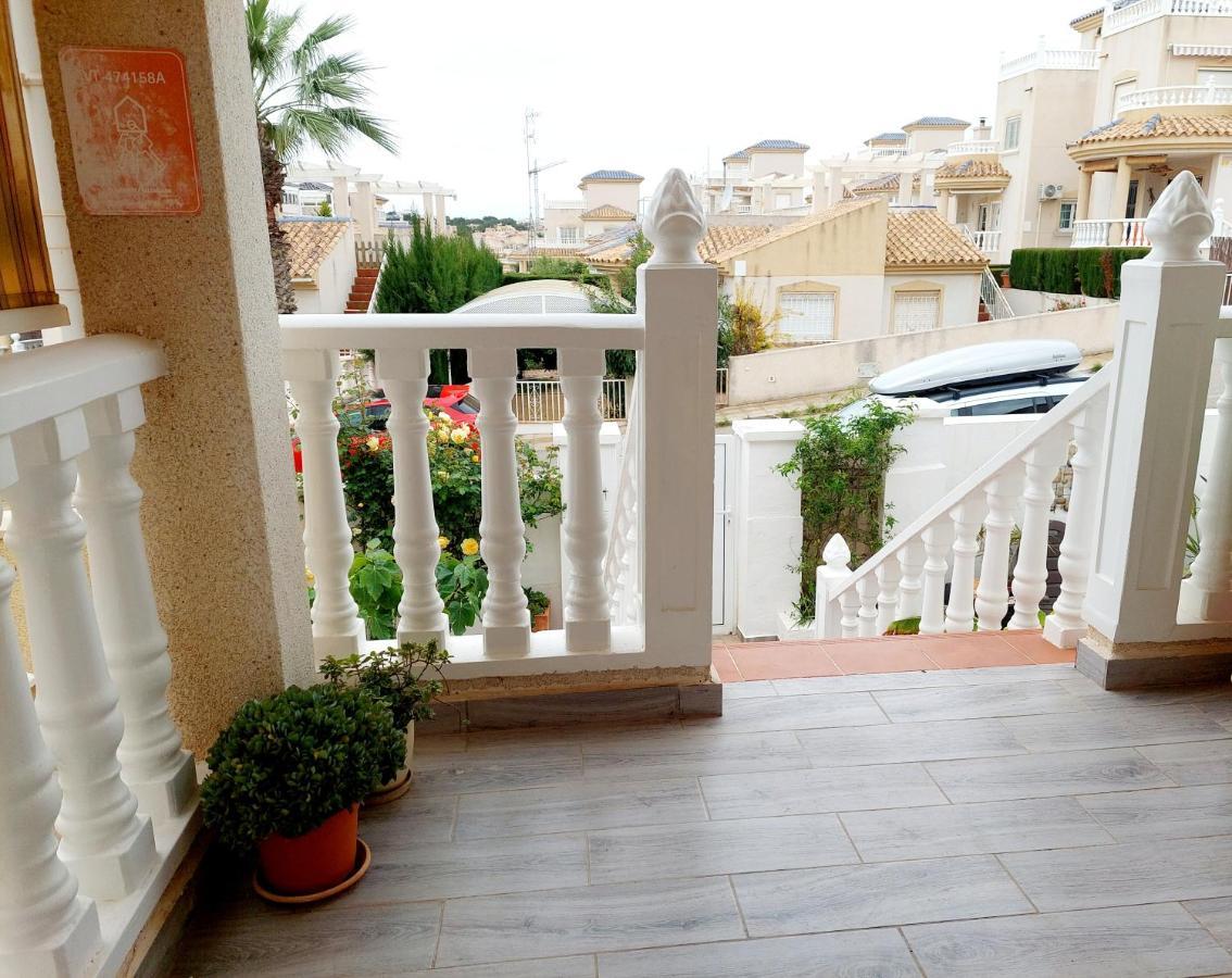 Fabulous Detached Large Villa 5 Bedrooms 3 Bathrooms Backing Onto Villamartin Golf Course Bagian luar foto