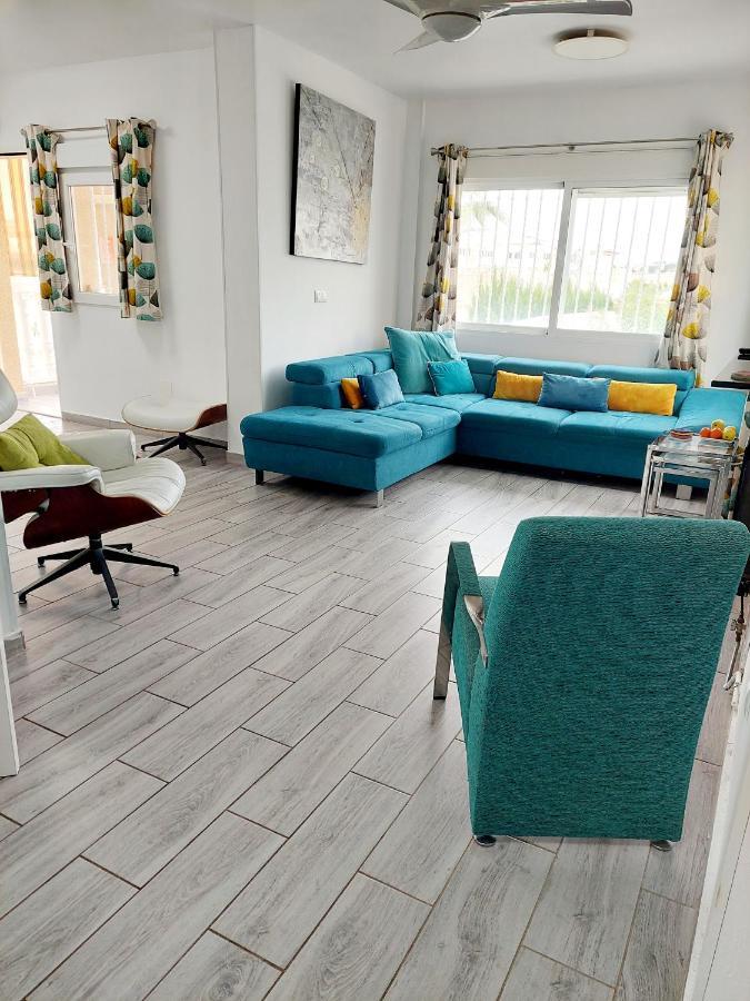 Fabulous Detached Large Villa 5 Bedrooms 3 Bathrooms Backing Onto Villamartin Golf Course Bagian luar foto