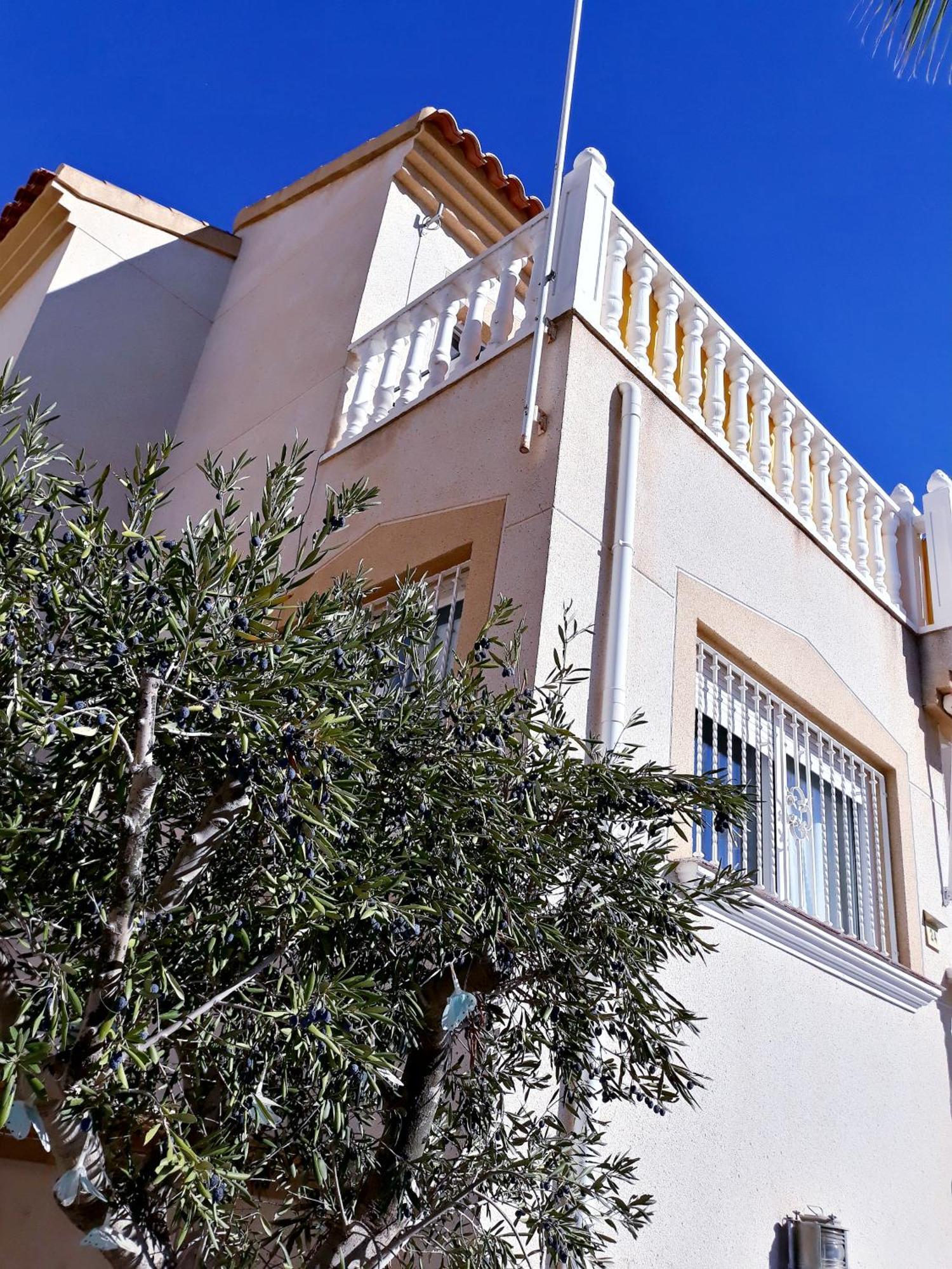 Fabulous Detached Large Villa 5 Bedrooms 3 Bathrooms Backing Onto Villamartin Golf Course Bagian luar foto
